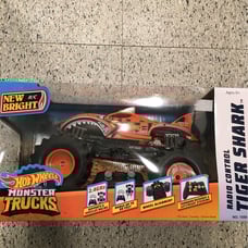 Hot Wheels Radio Control Tiger Shark