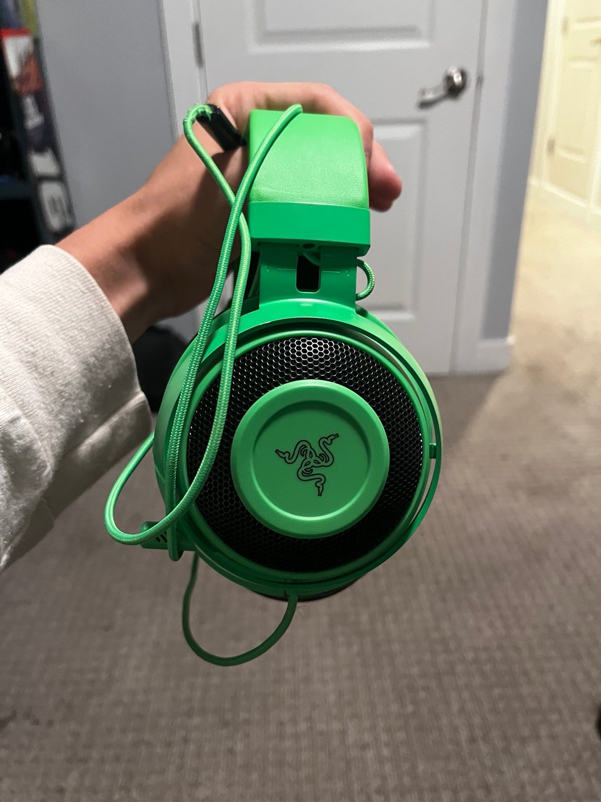 Razor headphones basically new