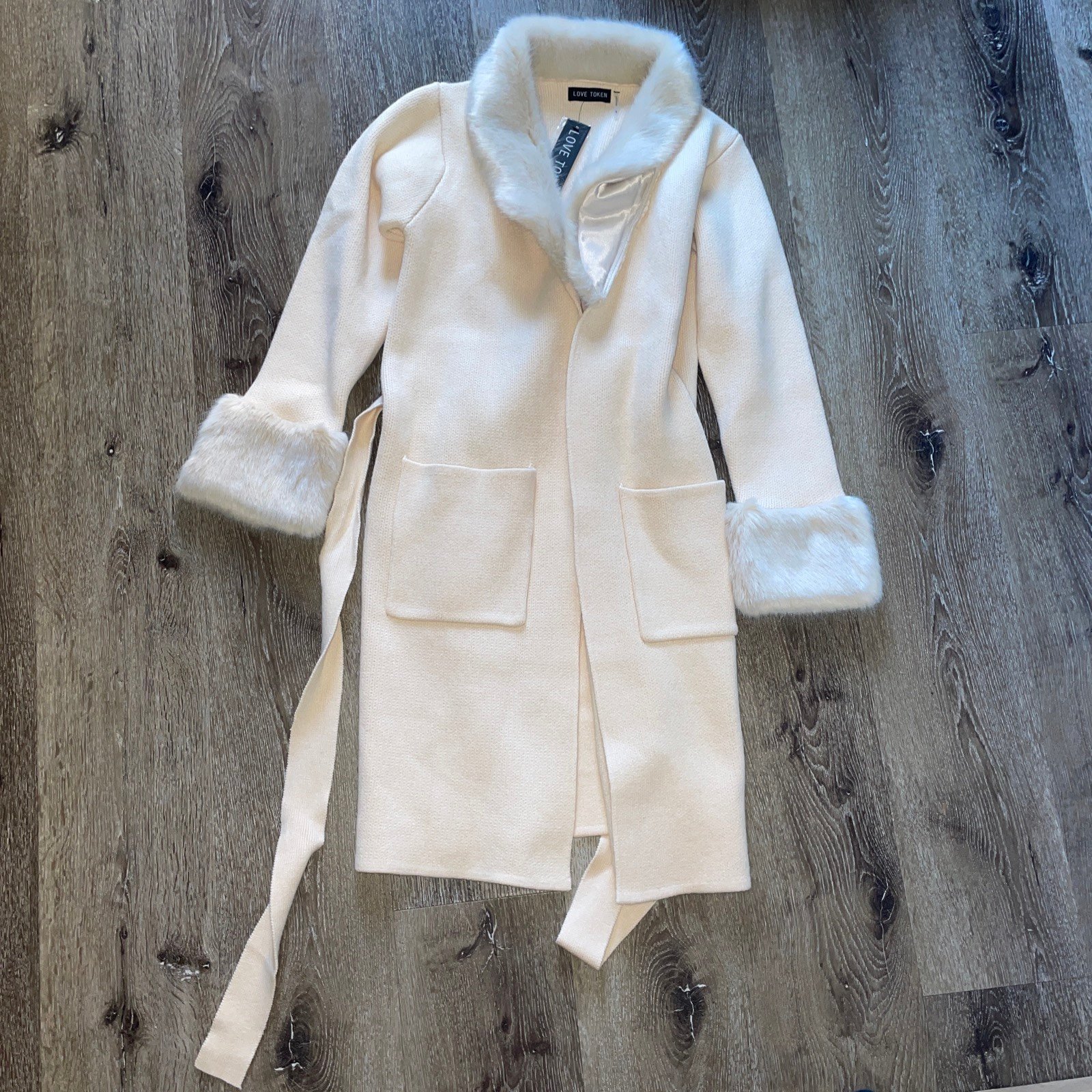 Love Token Shannon Fur Trim Cardigan Beige Size S New
