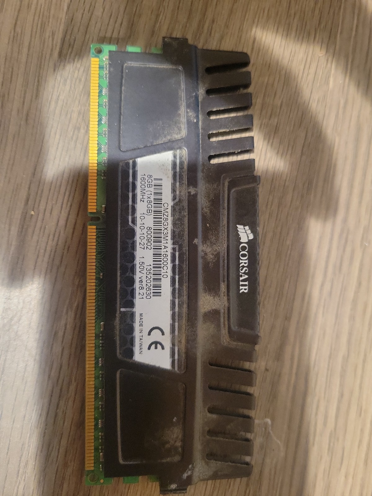CORSAIR 8GB 1600Mhz DRAM