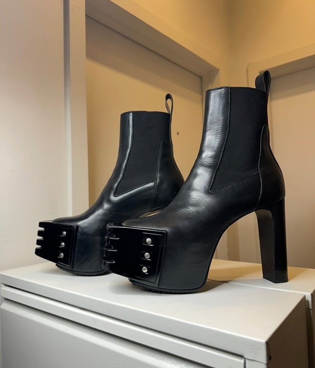 RICK OWENS Black Grilled Chelsea Platform Boots