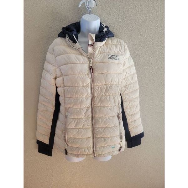 Tommy Hilfiger Women's Vintage Hooded Puffer Jacket Cream / Black Size L