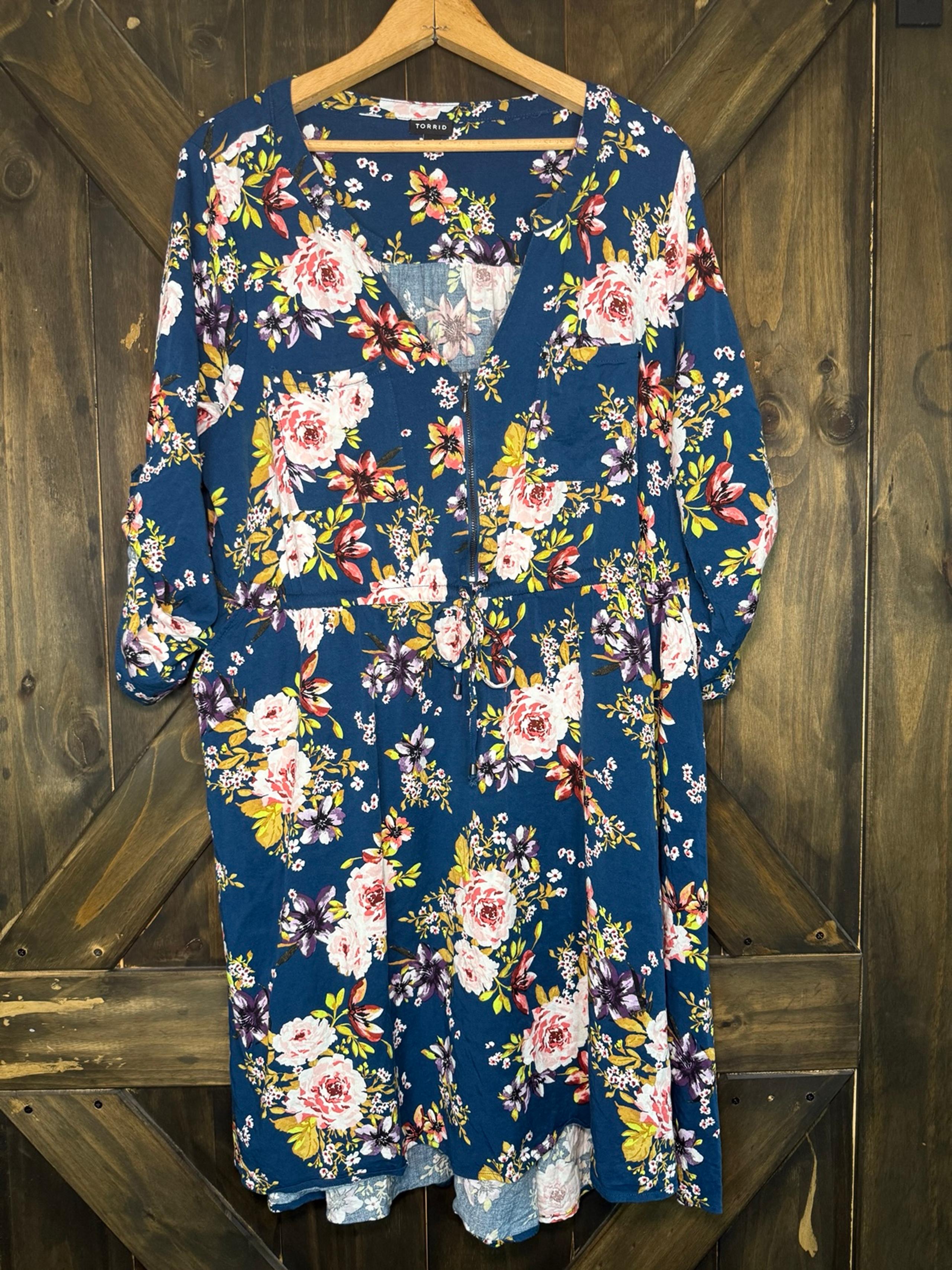 Torrid Women’s 1XL Mini Challis High Low Shirt Dress Blue Floral