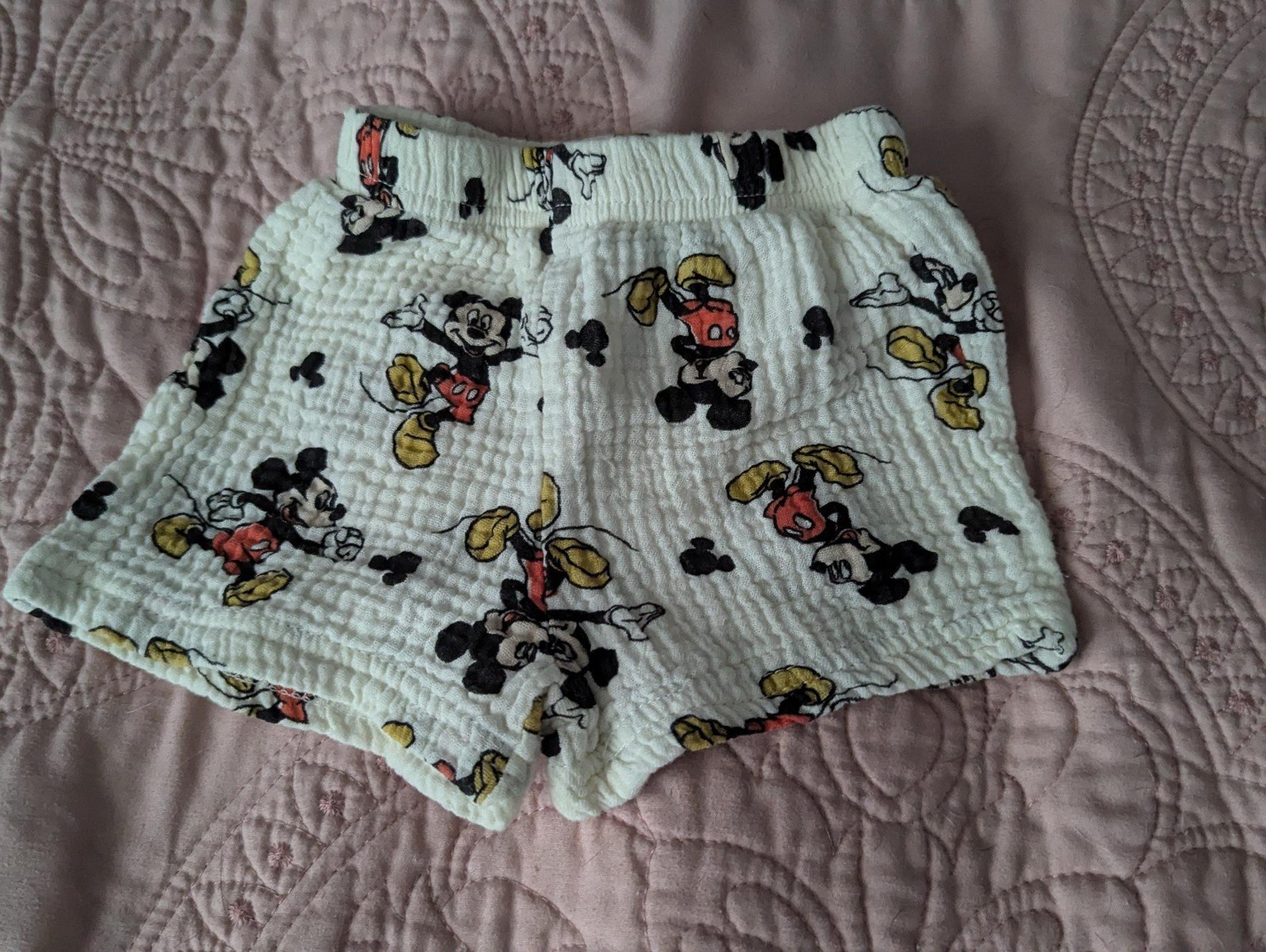 Disney Babies 6 to 9 Month bottoms