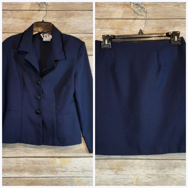 Vintage | DBY Ltd Navy Blue 2 PC Skirt Suit 5