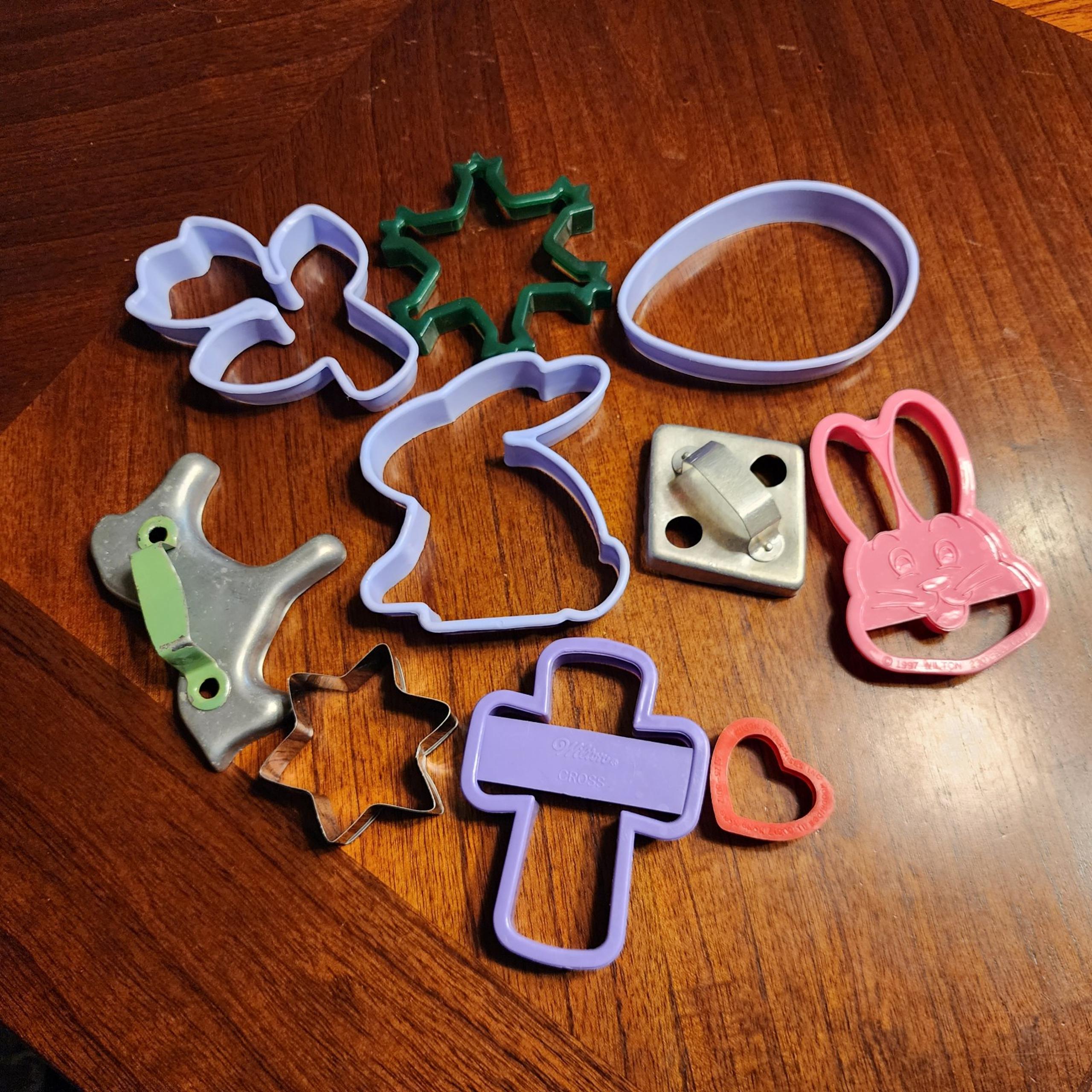 10 Various Cookie Cutters