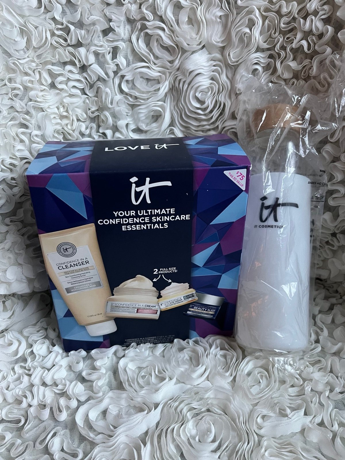 BNWT! It cosmetics Your Ultimate Confidence Skincare Essentials Set 4 pieces