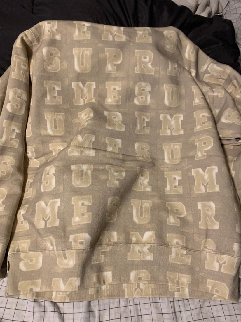 Supreme hoodie