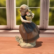 Lladro Spring is Here #5223 Matte