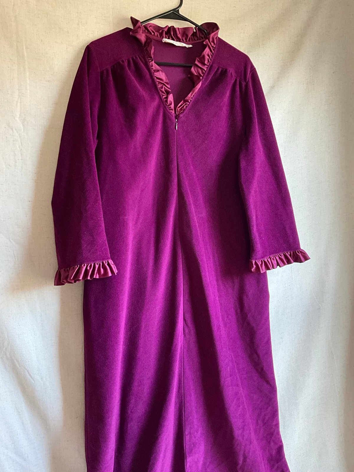 Vintage Deep Purple Womens Zip Robe Ruffled Collar M