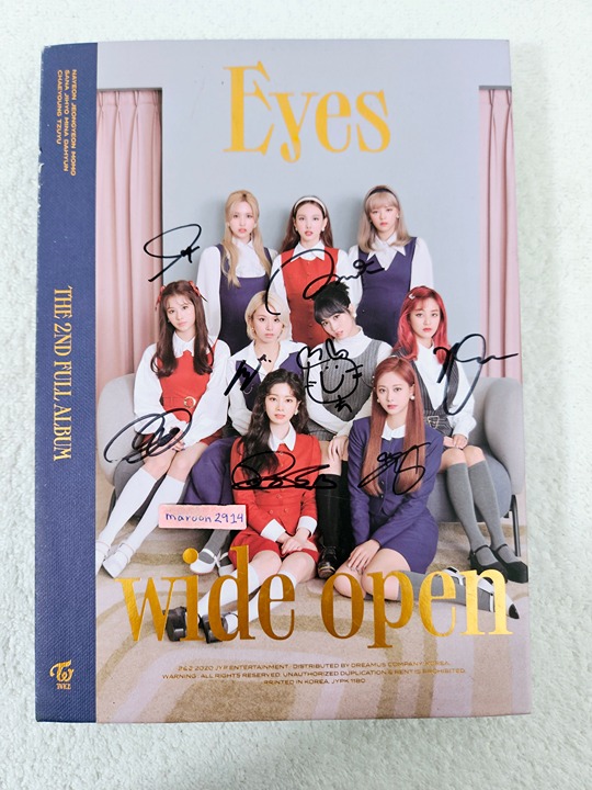 damaged TWICE Eyes Wide Open Signed Promo Album Autographed warped
