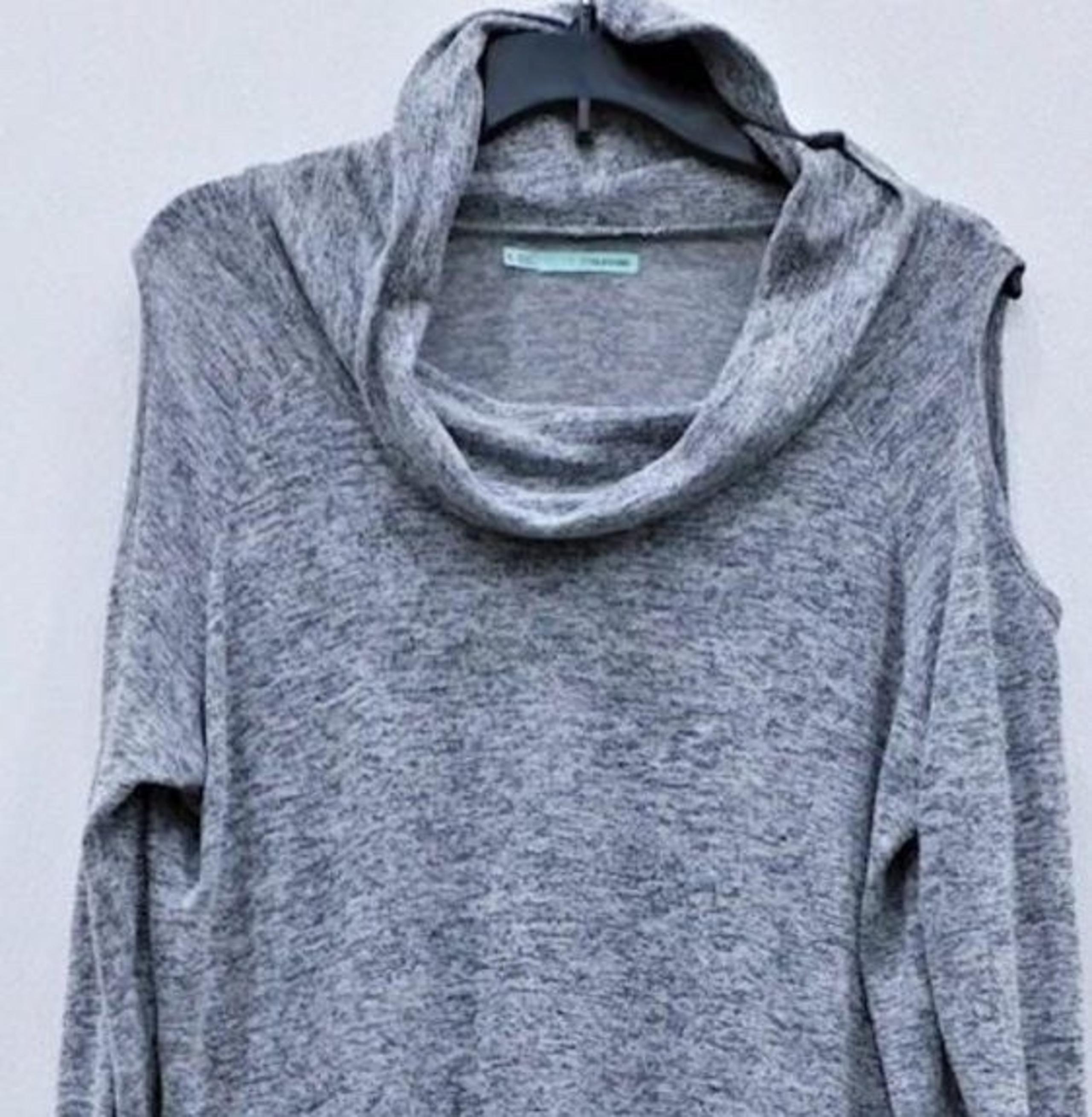 Maurices Gray Open Shoulder L Sleeve Cowl Neck Sweater Women's SZ XL