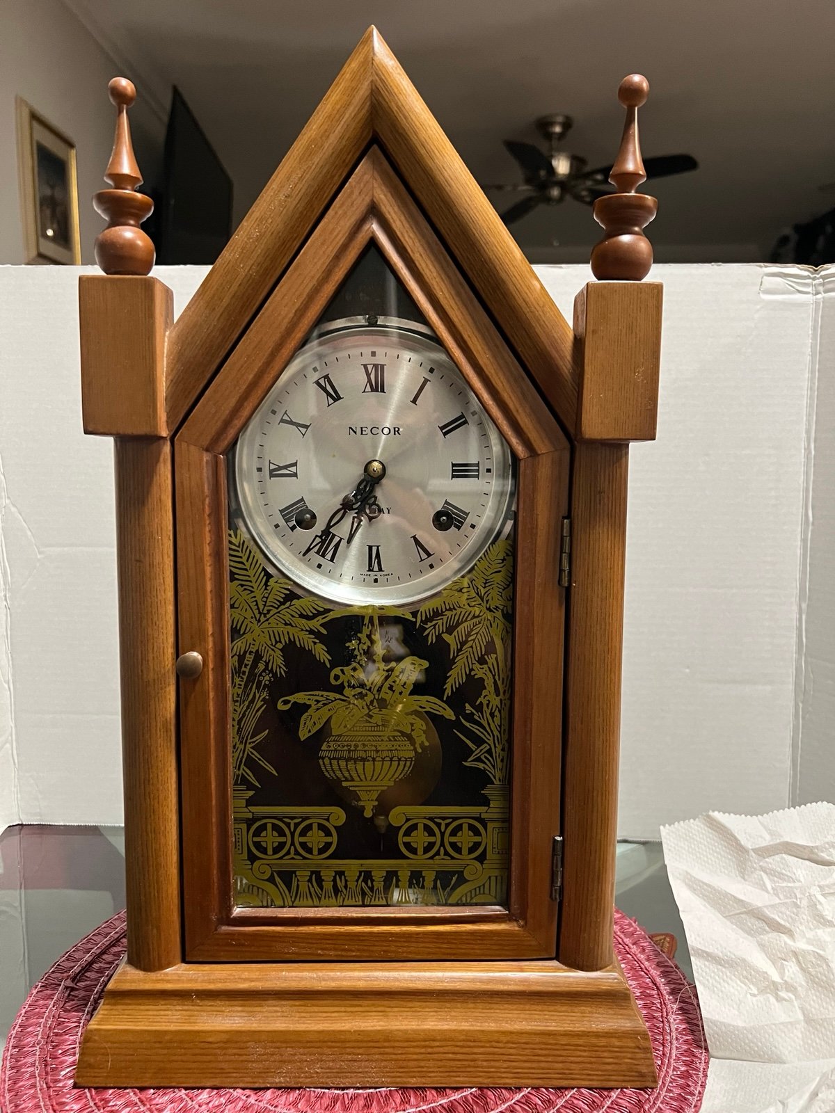 vintage wall clock is a 31-day pendulum clock made in Korea. It features retro d