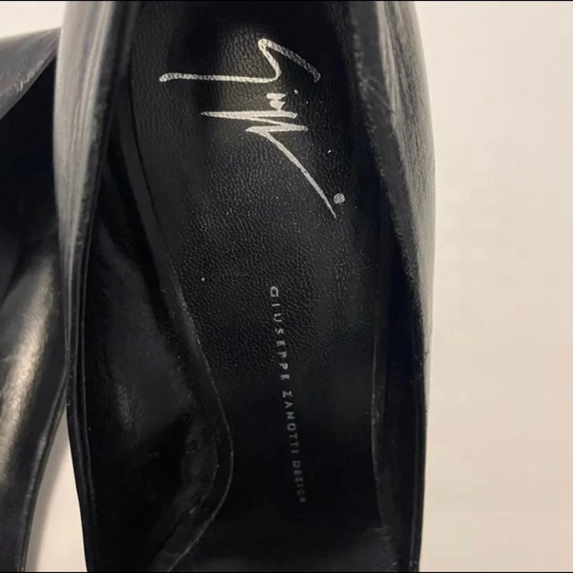 Giuseppe Zanotti Black Zipper Detail Embellished Rose shops Peep Toe Pumps Size 41