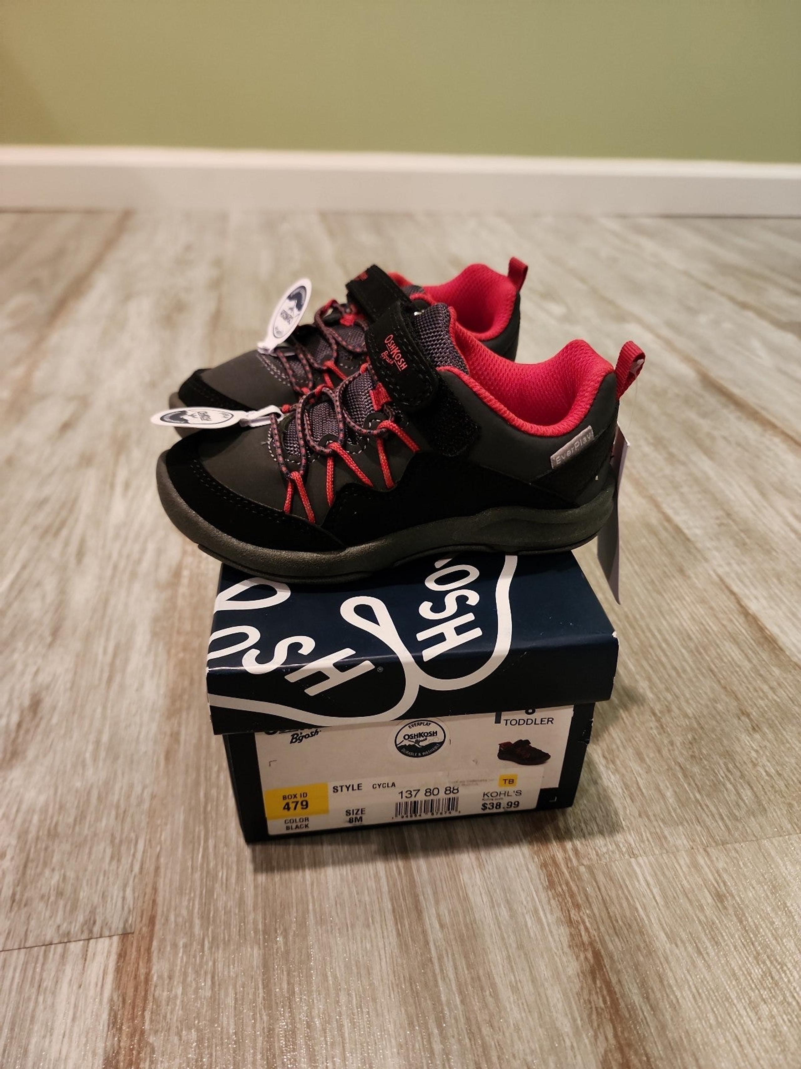 Toddler boys Oshkosh B'gosh size 8 shoes