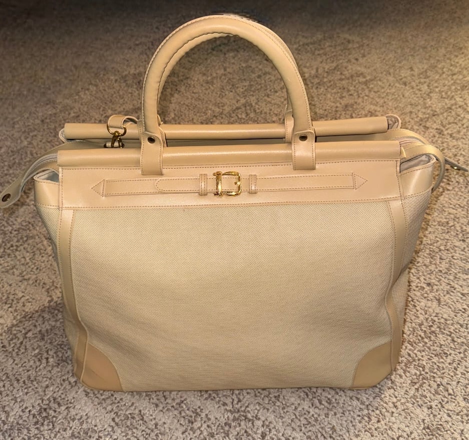 Large fashion weekender in beige