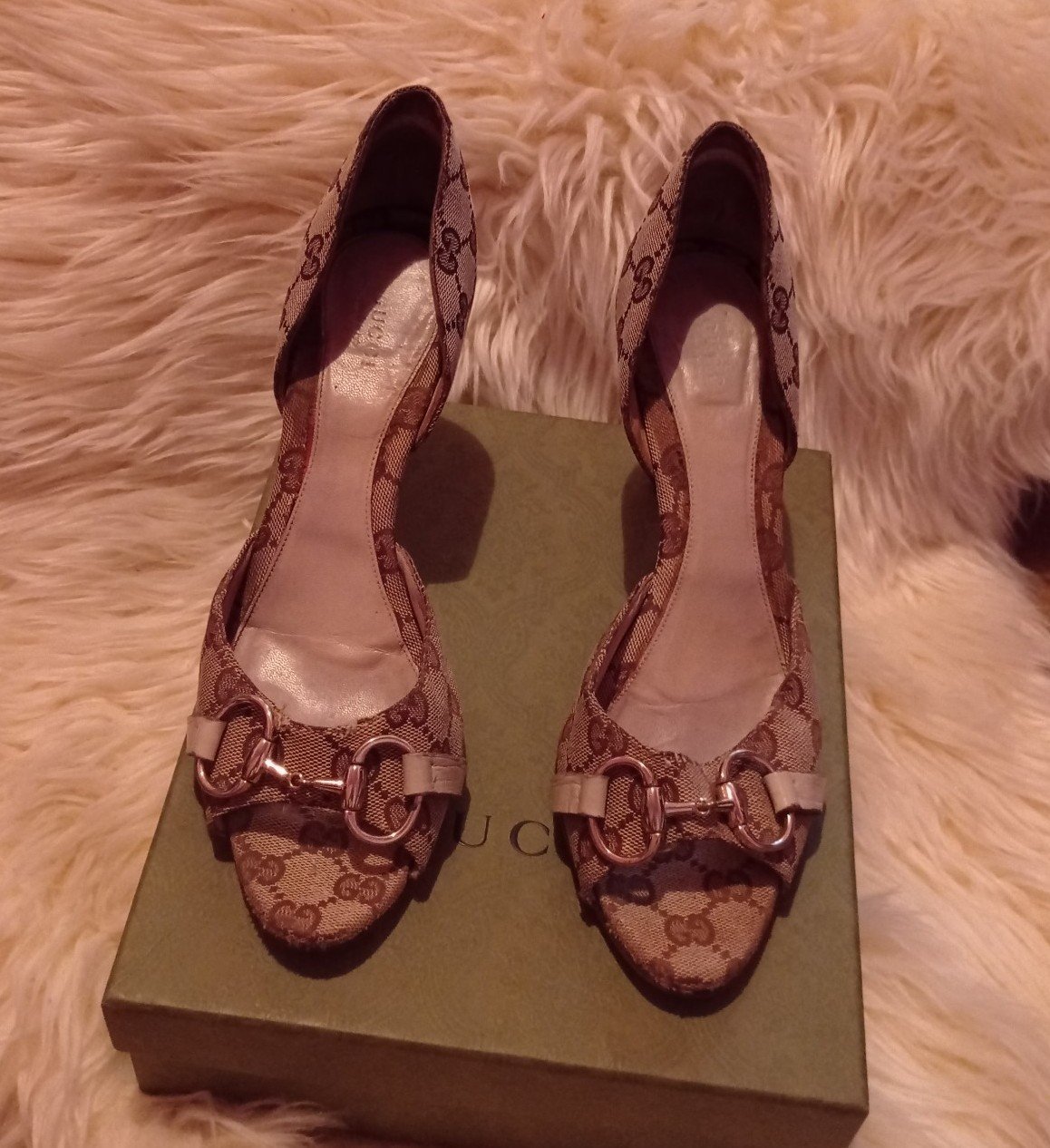 100% authentic GUCCI horsbit heels