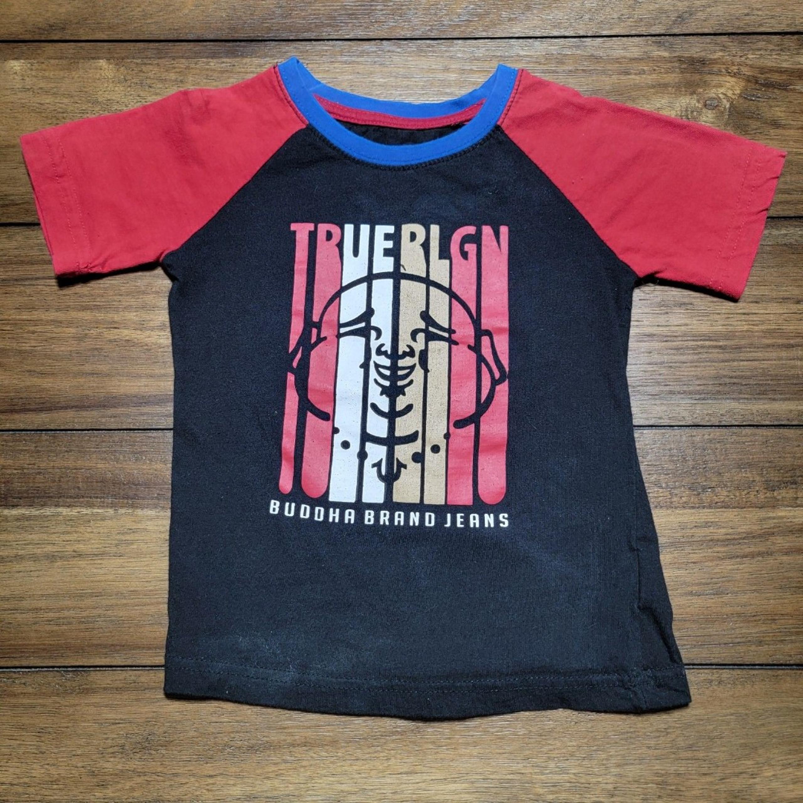 True Religion Graphic SS Black Tee Red Sleeves - Size 5 Kids
