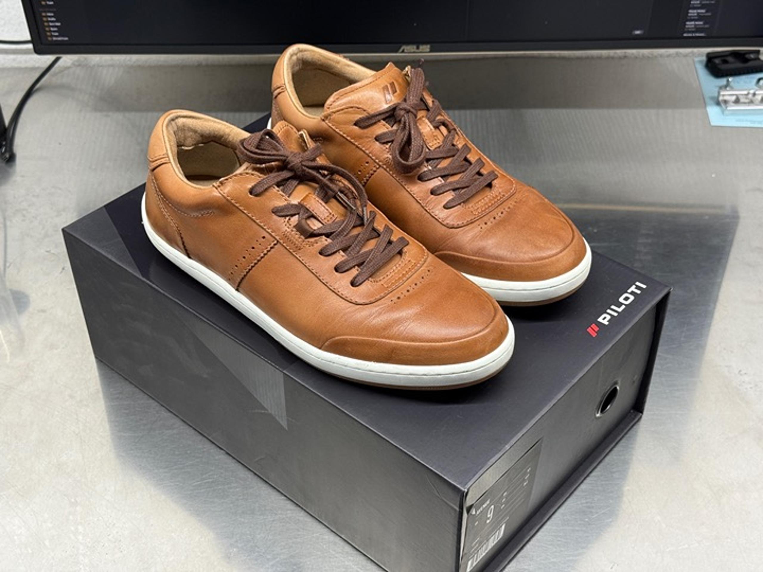 Piloti Avenue Cognac Size 9 Driving Shoes