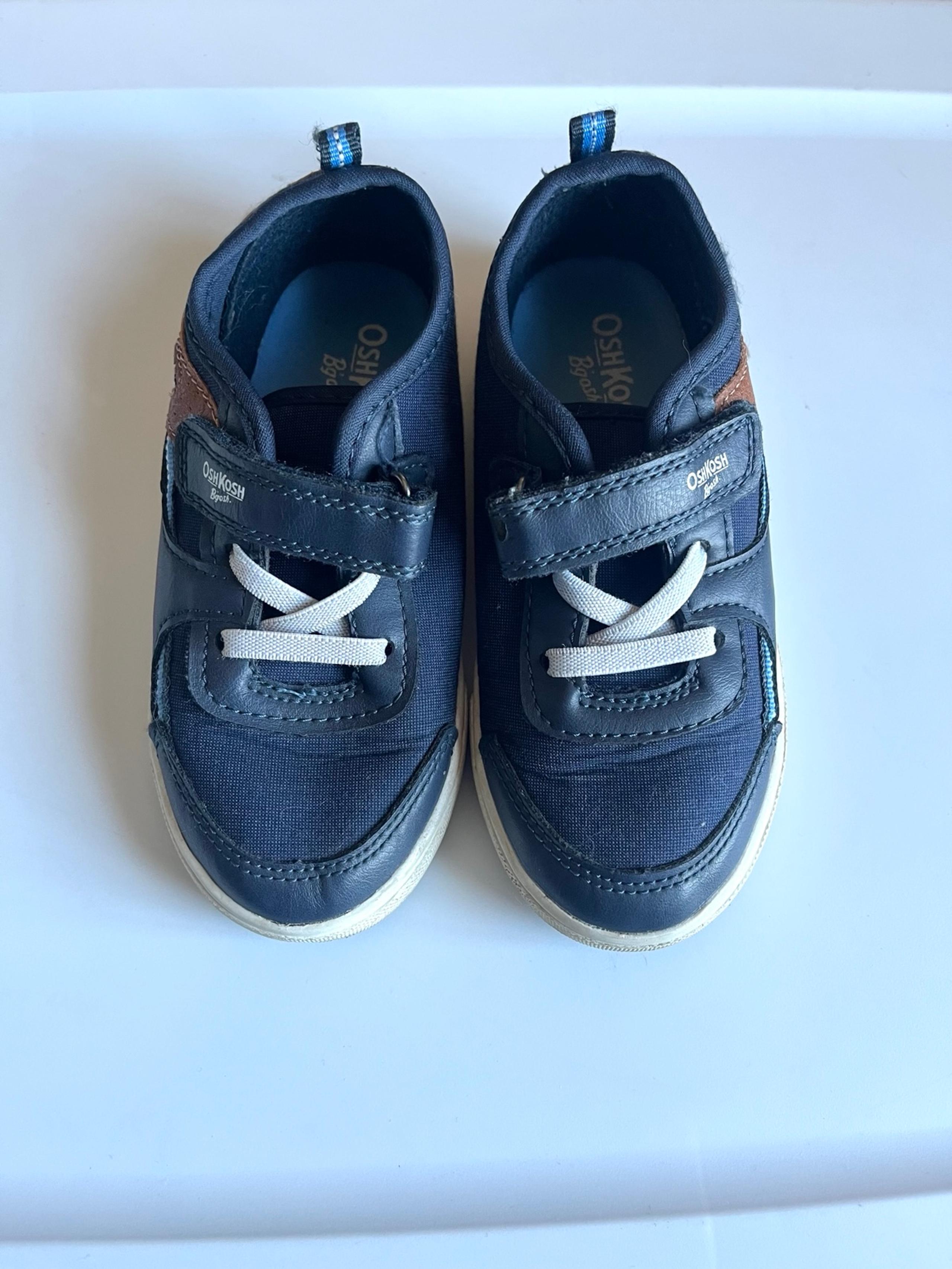 Oshkosh dressy sneakers shoes boys size 11