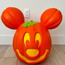Disney Mickey and Minnie Pumkins 2024 release