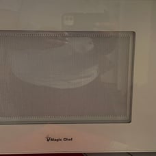 Magic Chef 1.1 cu. ft. Countertop Microwave - White