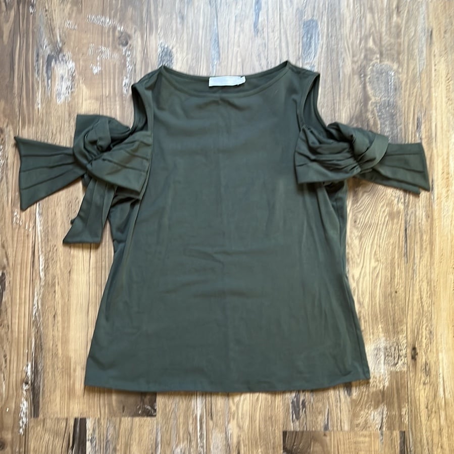 Anne Fontaine Green Cold Shoulder Bow Sleeve Top