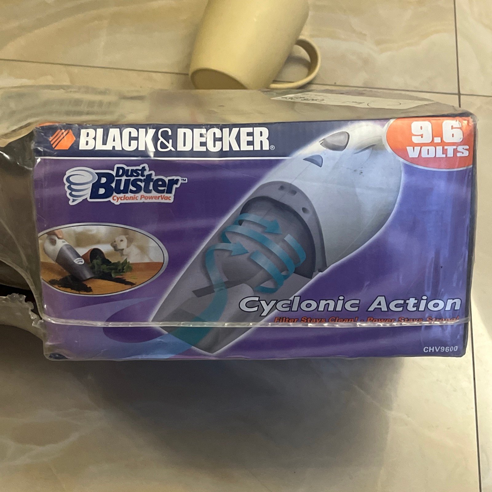 Black & Decker CHV9600 Dust Buster with 9.6V Hand Held rechargeable Vacuum