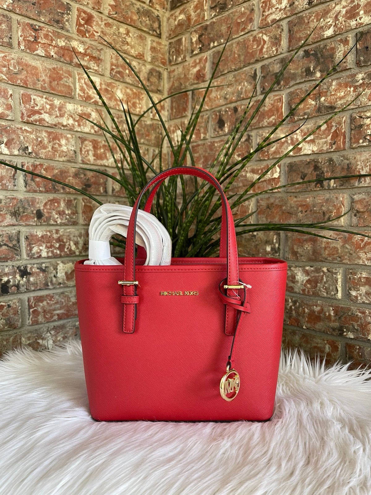 Micheal Kors purse