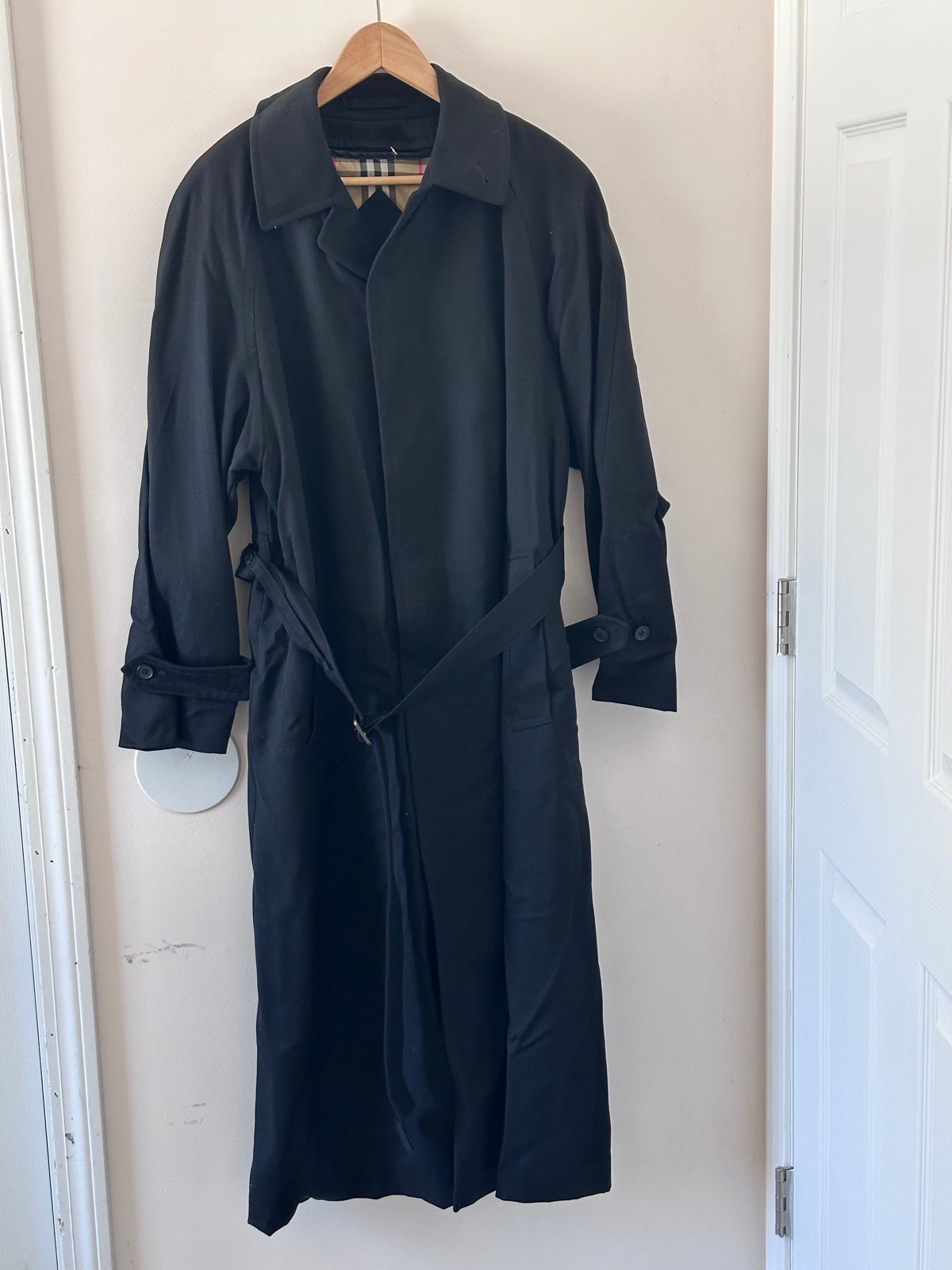 Burberry Black Trench Coat Size 36 R