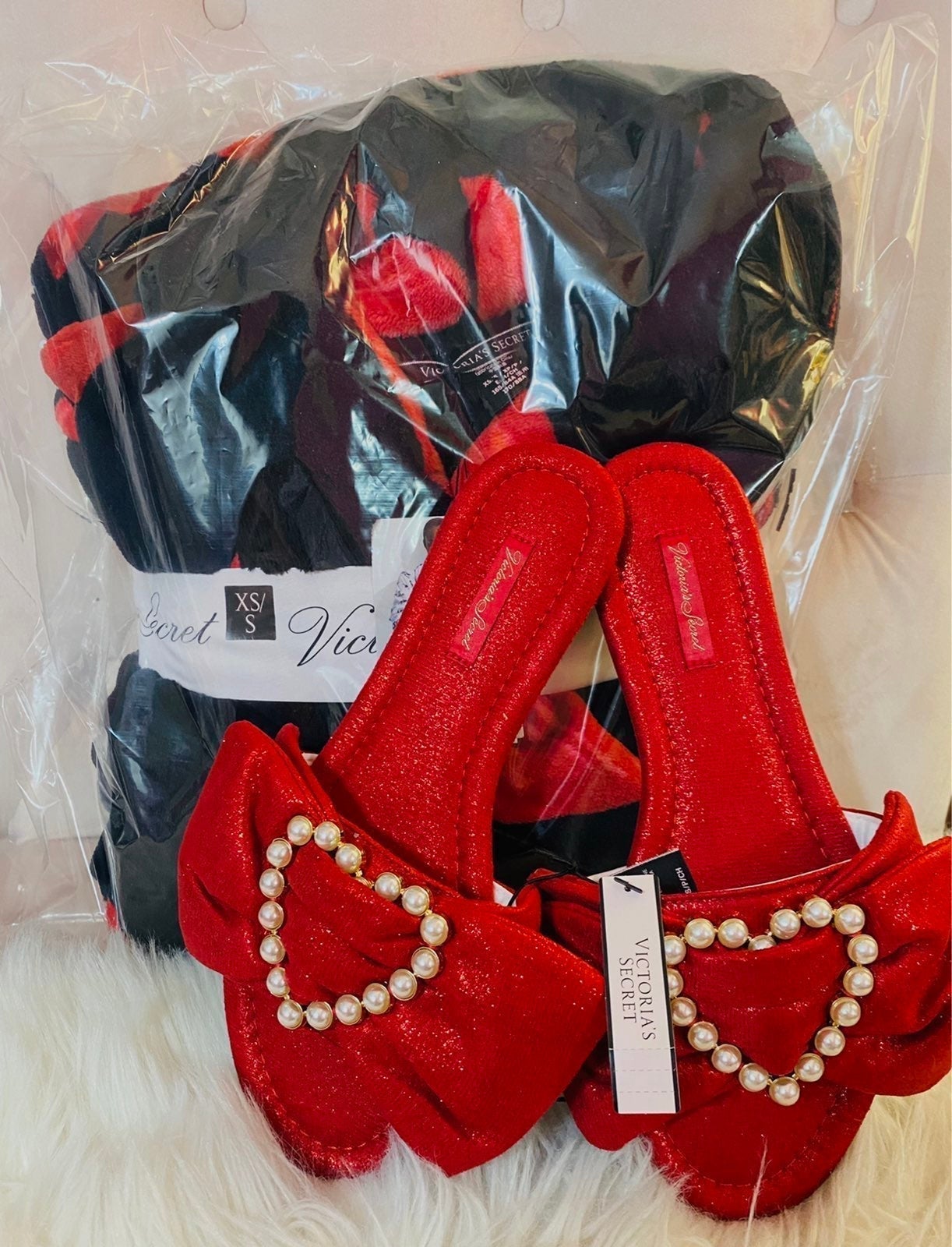 Victoria's Secret Cozy Heart Robe & Heart Sandals Bundle