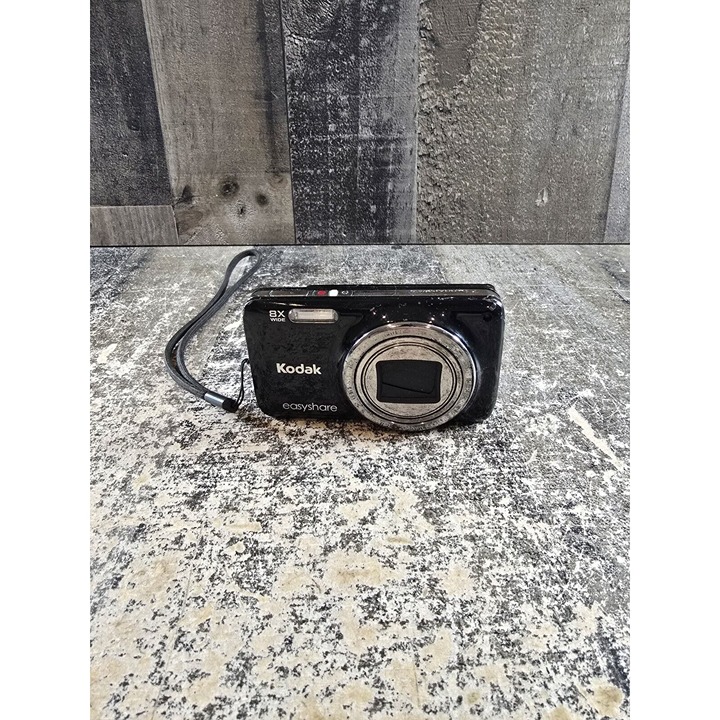 KODAK EASYSHARE M583 14 MP Digital Camera 8x Wide Optical READ