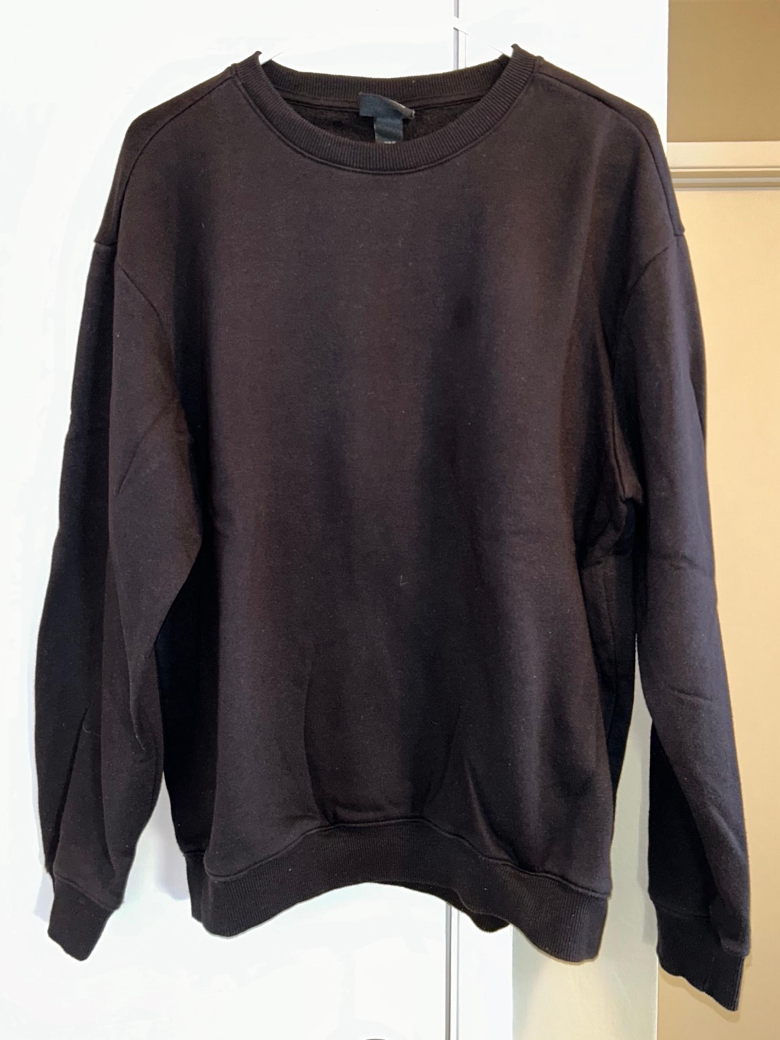 H&M Men’s Pullover Sweatshirt