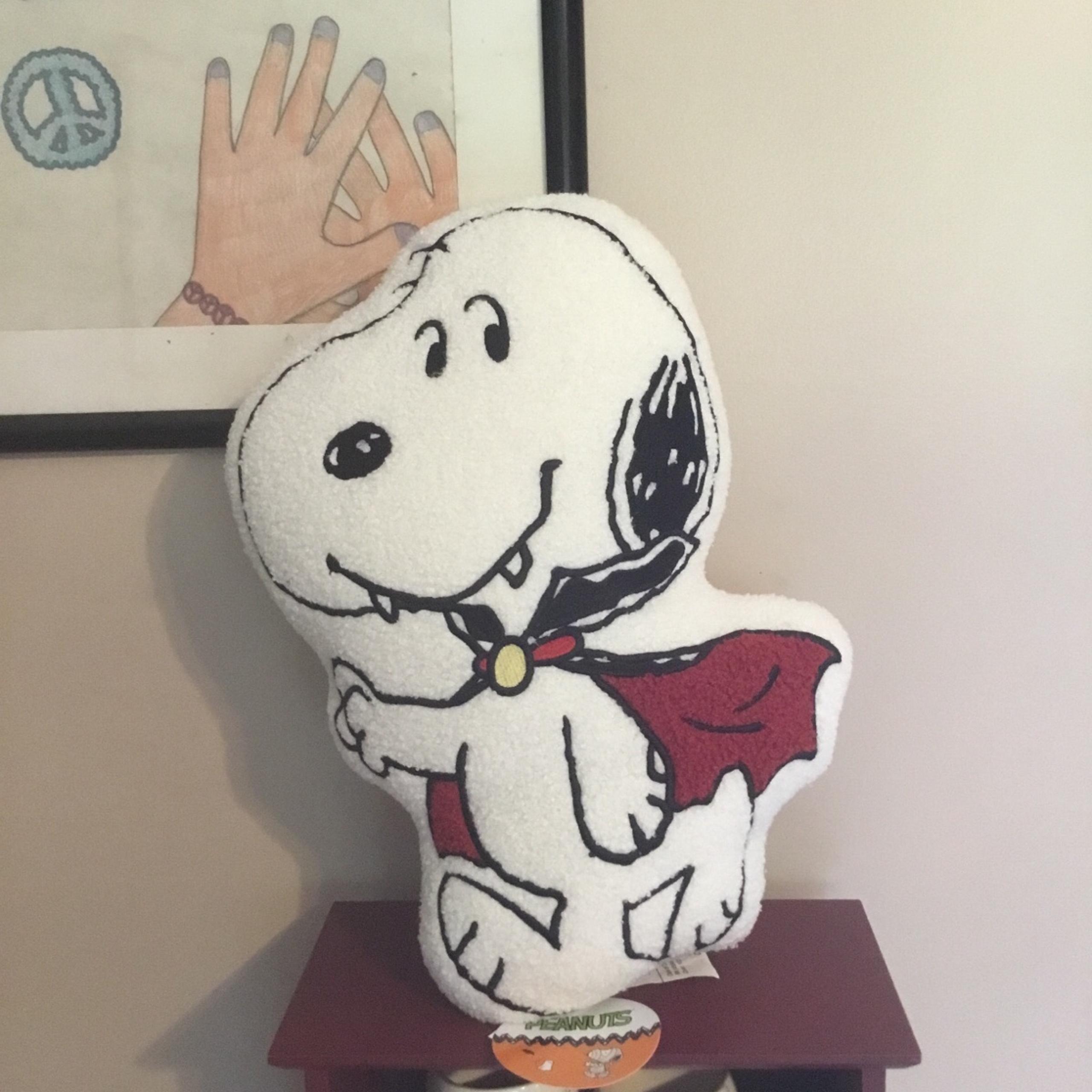 Snoopy  Vampire Sherpa Decorative Throw pillow