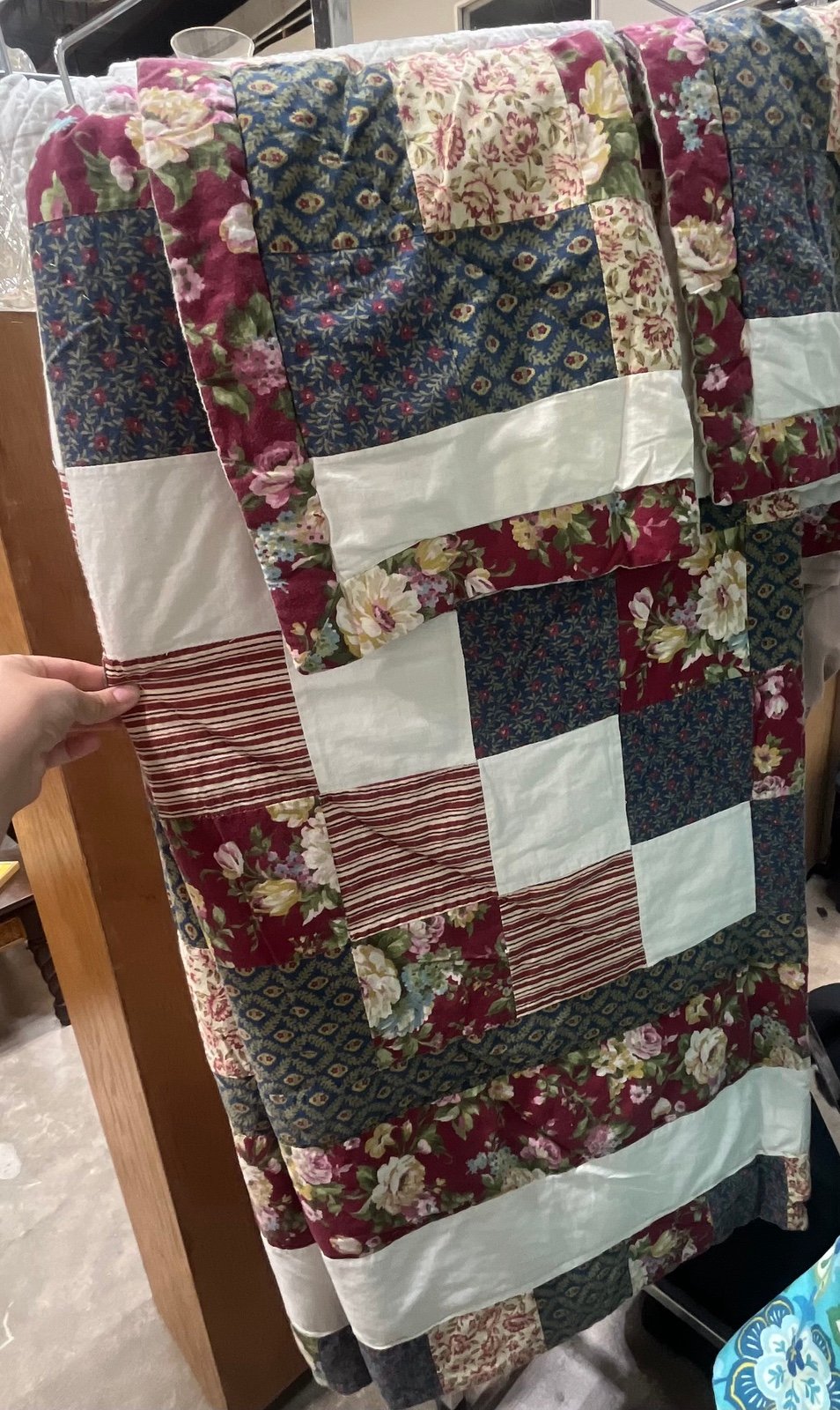 VINTAGE full/queen patchwork floral quilted bedding with two shams