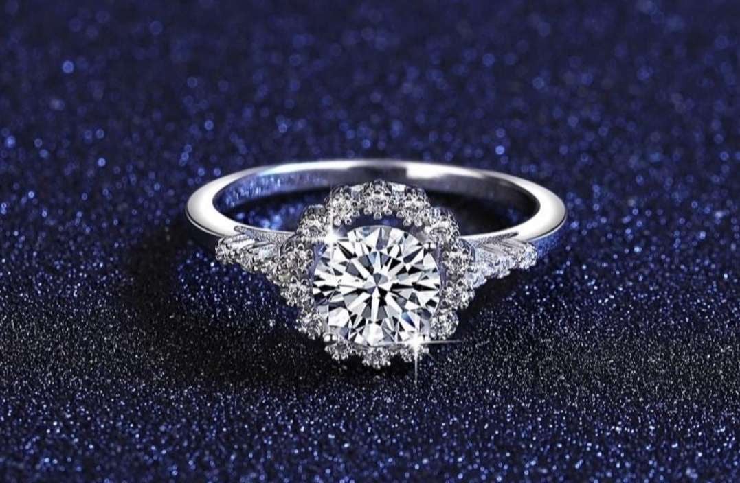 *SALE* The Dream Moissanite Engagement Ring Size 5,6,7,8,9