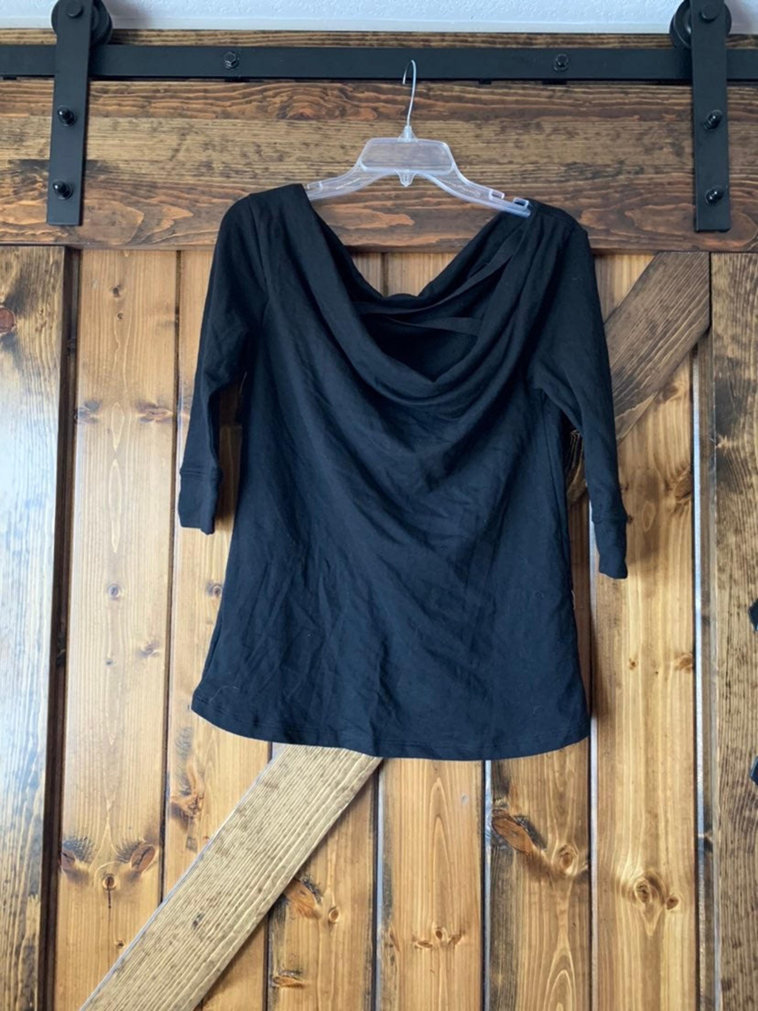 Beyond Yoga black pullover