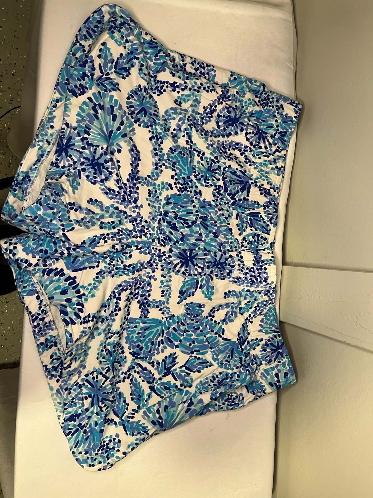 lillypulitzer shorts blue flower design size xl