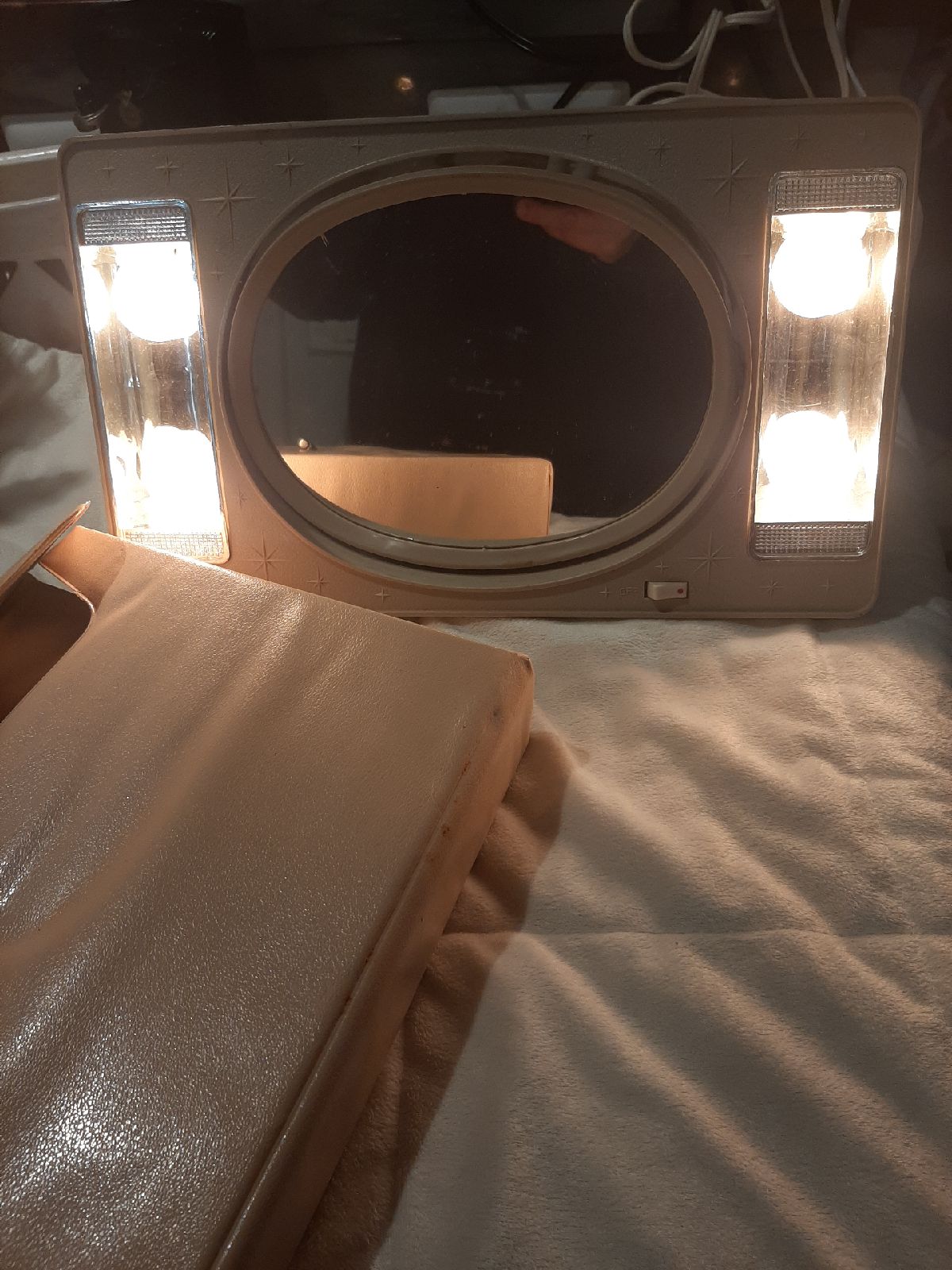 Vintage Mid Century Starburst Portable Makeup Vanity Light Up Mirror and Case