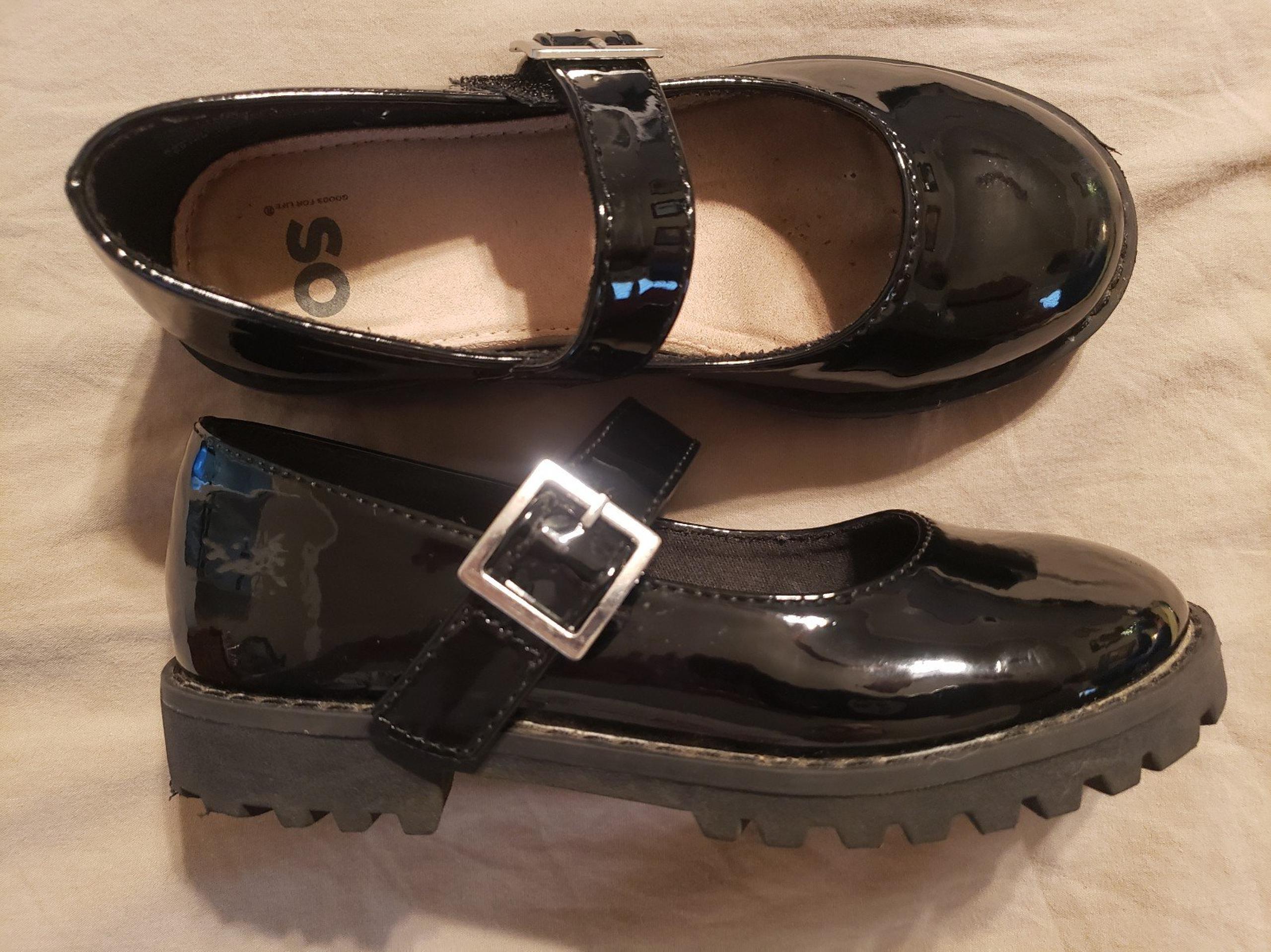 SO Newhaven Girls' Black Mary Jane Shoes Size 13