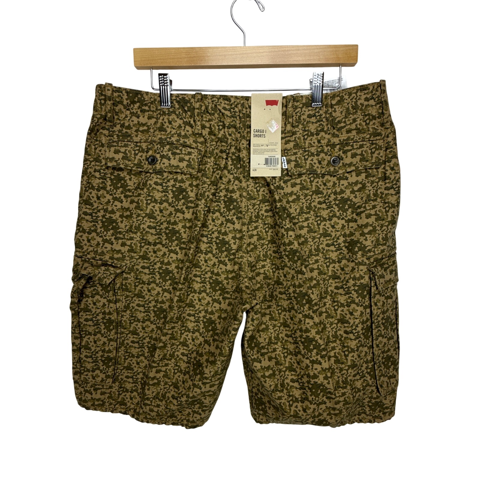 Levi Strauss Camo Cargo Shorts Mens 36 NWT