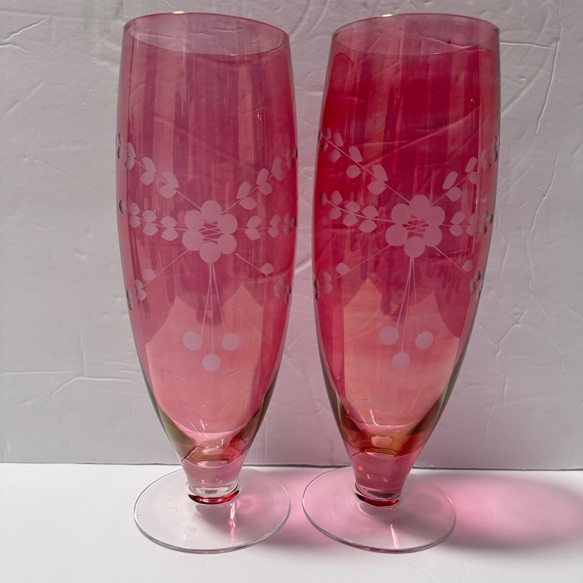 Vintage Etched Iridescent Pink Cranberry Blown Glass Large Footed Vase 10.5