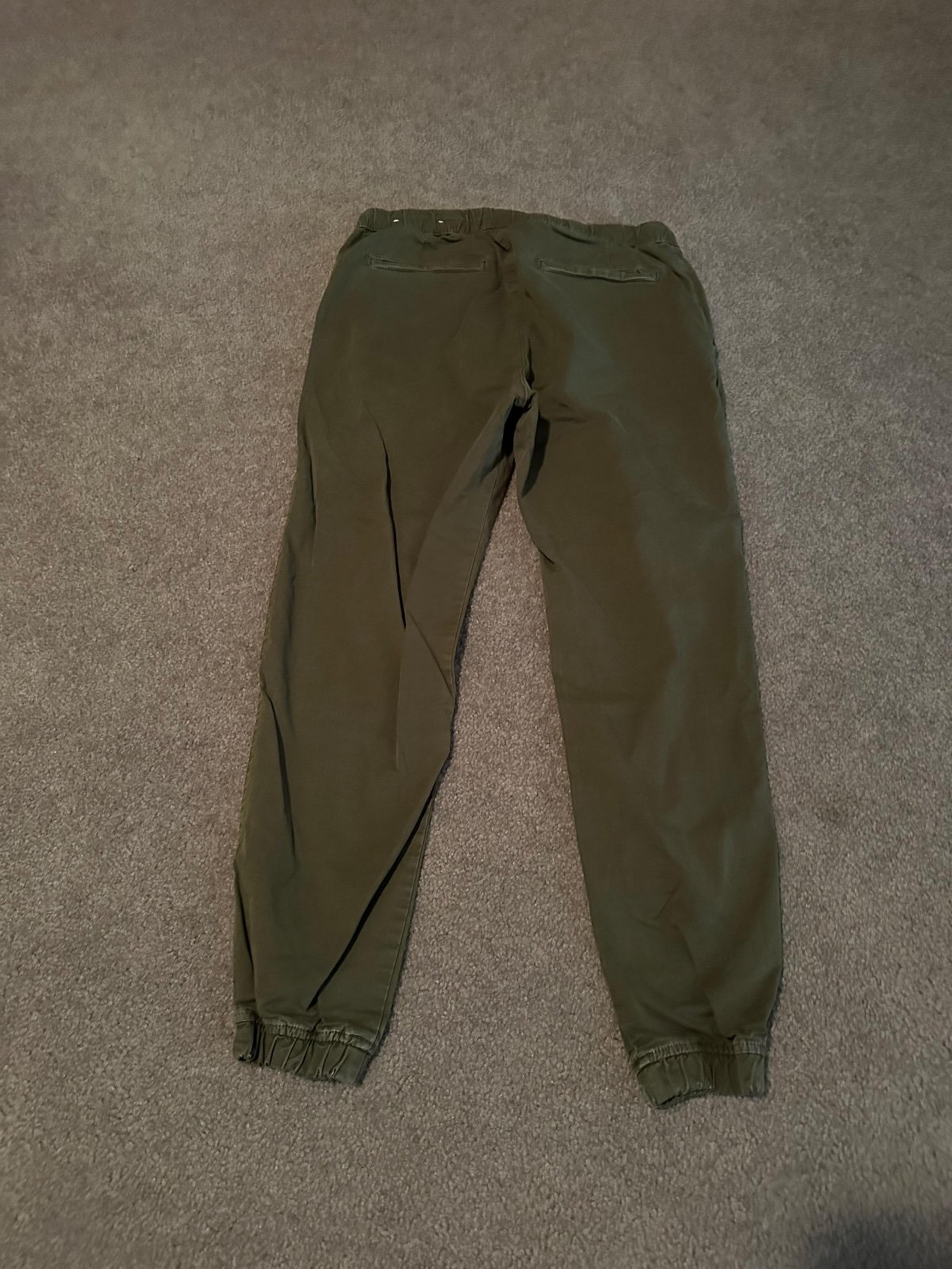 American Eagle mens joggers