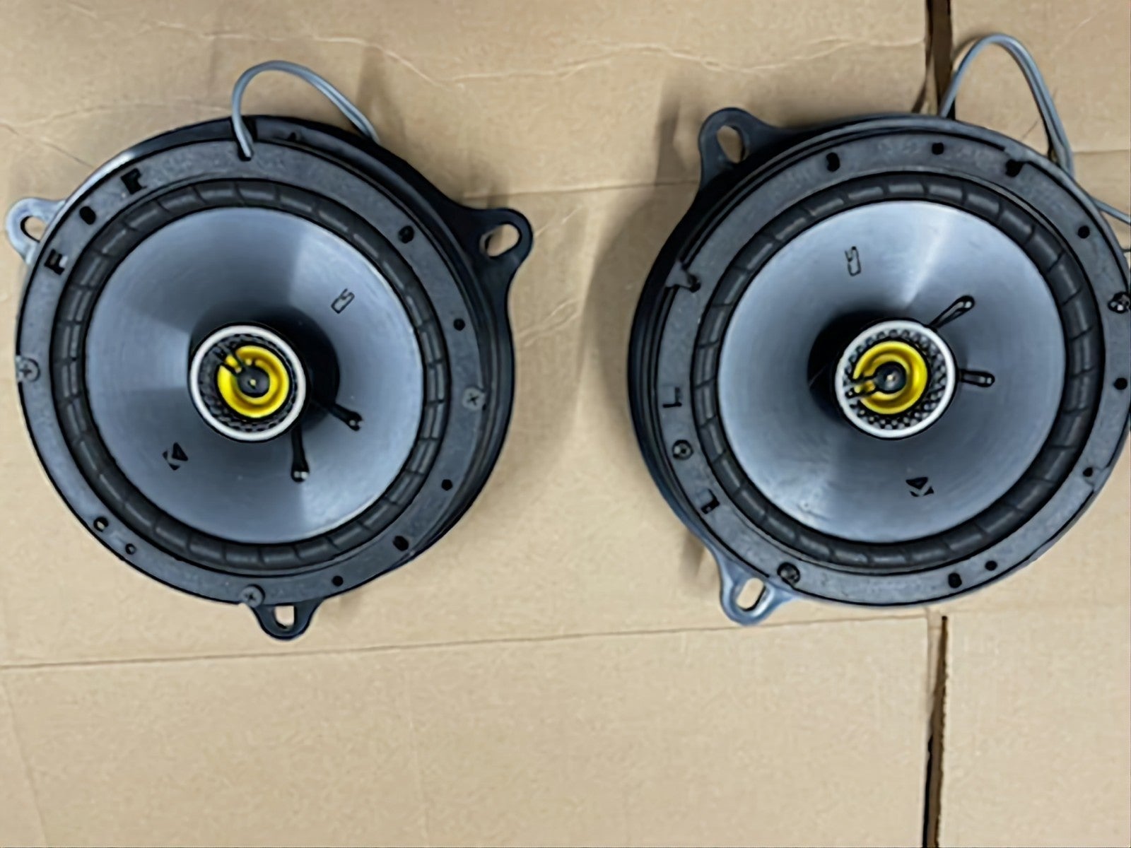 Kicker 46CSC654 Kicker 46CSC654 CS Series 6-1/2 2-way car speakers