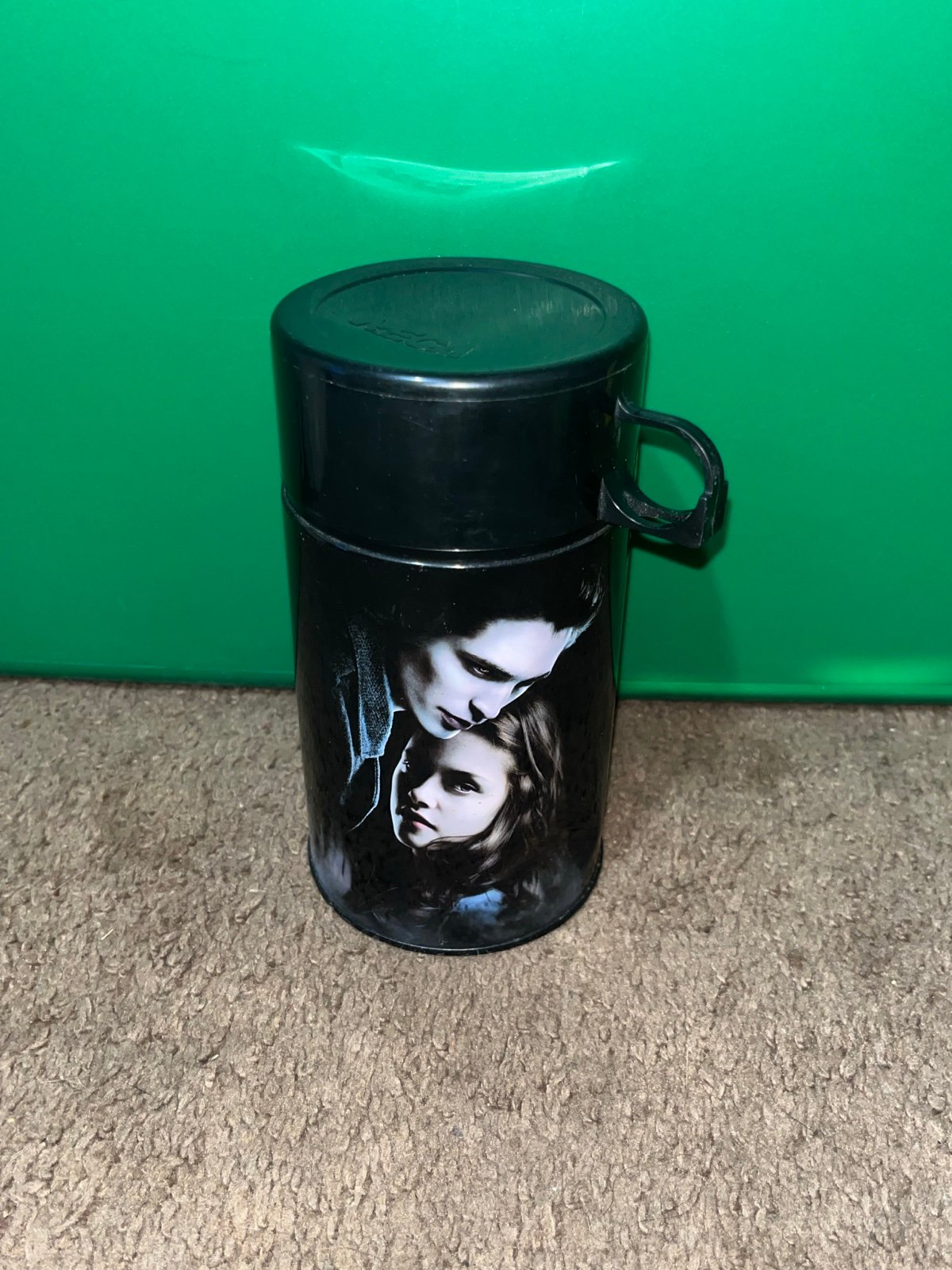 Rare NECA Edward and Bella Twilight Thermos