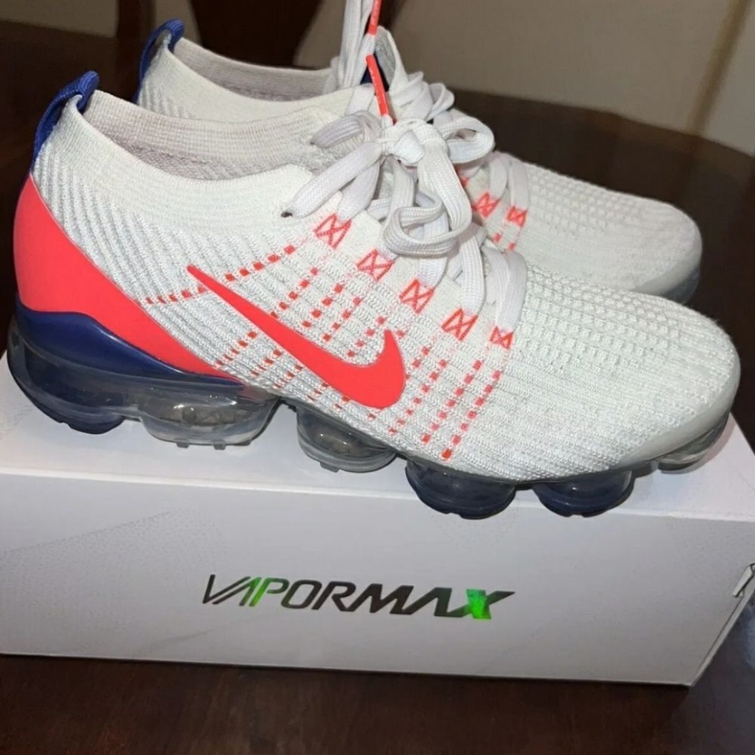 Nike Air VaporMax Flyknit 3 White Crimson Running Sneaker Women Size 7.5 Men 6