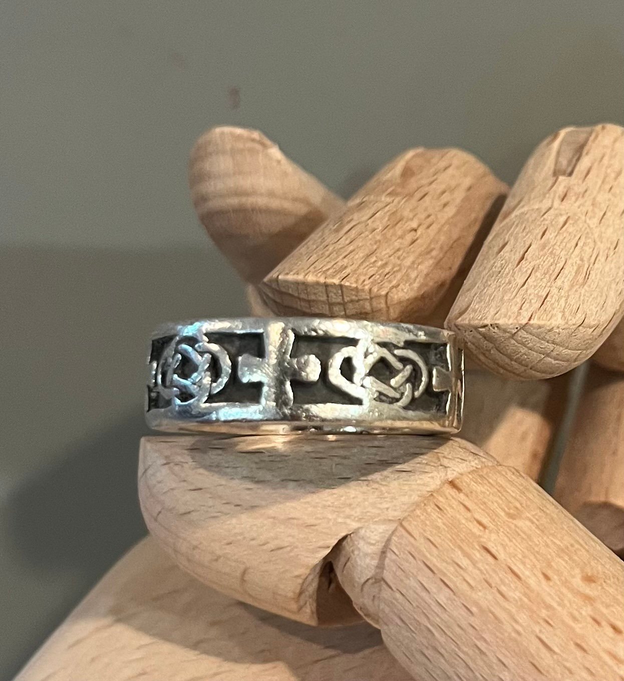 Celtic Cross men’s ring size 11 sterling