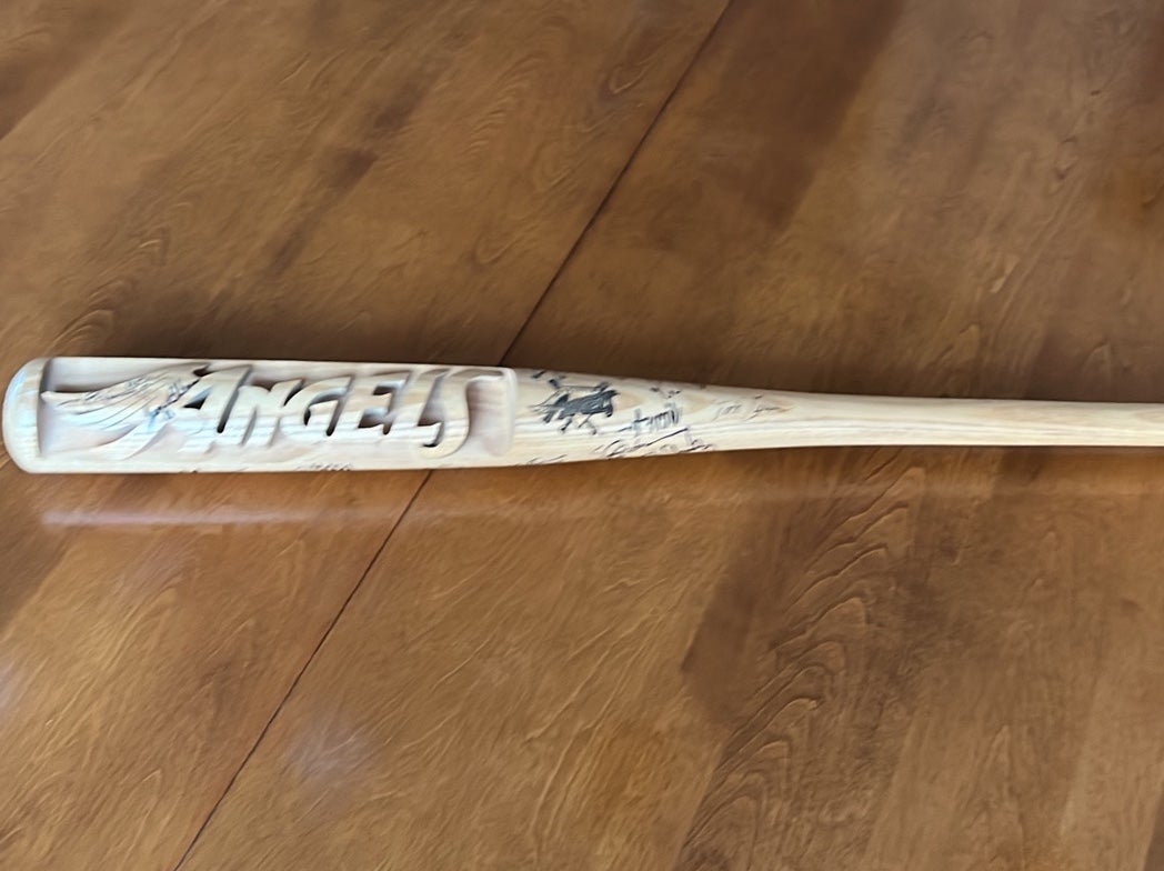 ANAHEIM ANGELS HAND SIGNED 25 SIGNATURE BAT