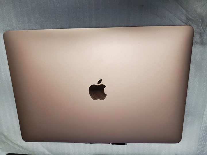 Apple MacBook Air 13 A1932 Rose Gold LCD Screen Assembly Cracked For Parts