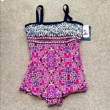 NWT Maxine of Hollywood Square Neck Wireless Skirted One Piece Swimsuit Size 16